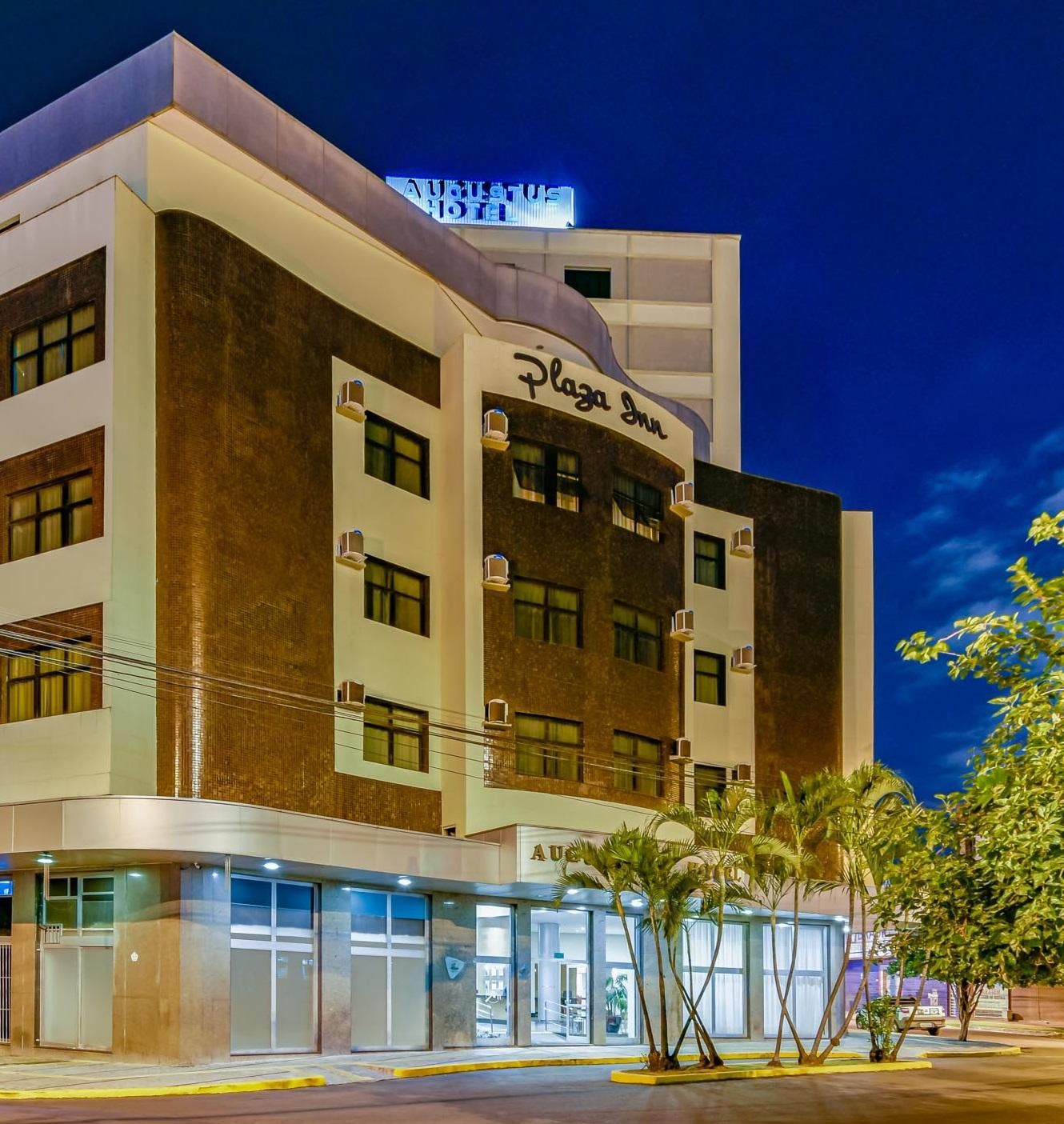 Hotel Plaza Augustus 3*